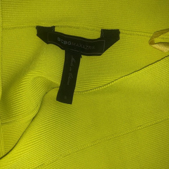 ✨(5 for $20)Light Green Body fitting Skirt✨ - Picture 4 of 6